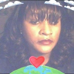 Meet your Posher, Carlethia